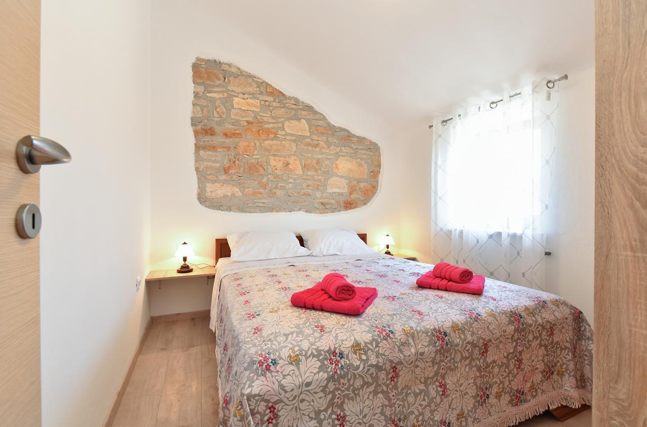 Villa House Bruno 1735 à Galižana Extérieur photo